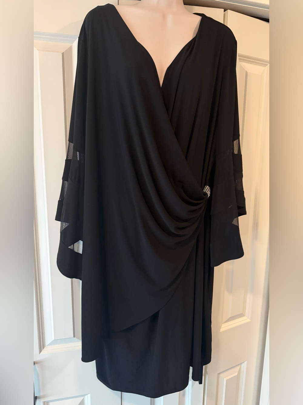 R & M Richards black wrap dress flare sleeves 20W cocktail wedding event formal